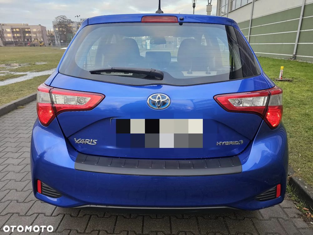 Toyota Yaris Hybrid 100 Premium EU6 - 5