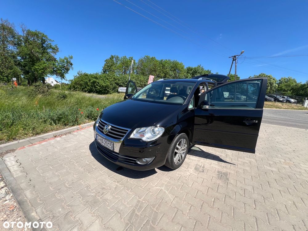 Volkswagen Touran - 21