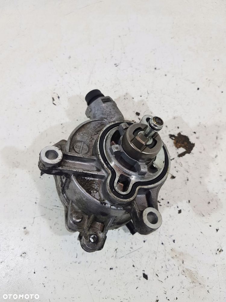 pompa vacum 31258031 volvo v60 v70 s60 2.0d - 2