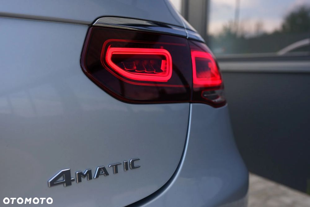 Mercedes-Benz GLC 200 d 4Matic 9G-TRONIC AMG Line Plus - 27