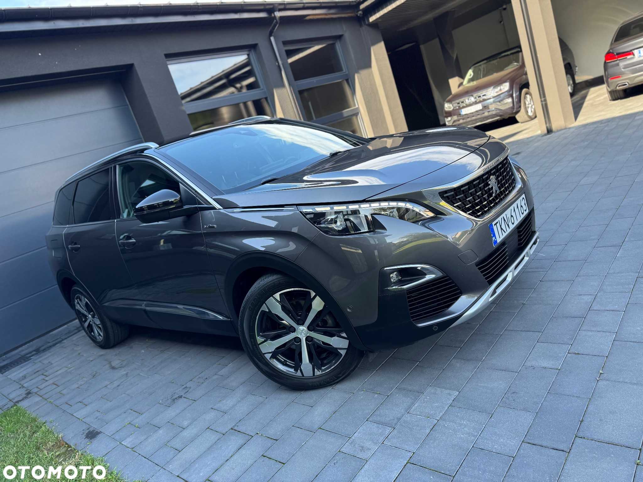 Peugeot 5008 2.0 BlueHDI Allure S&S - 2