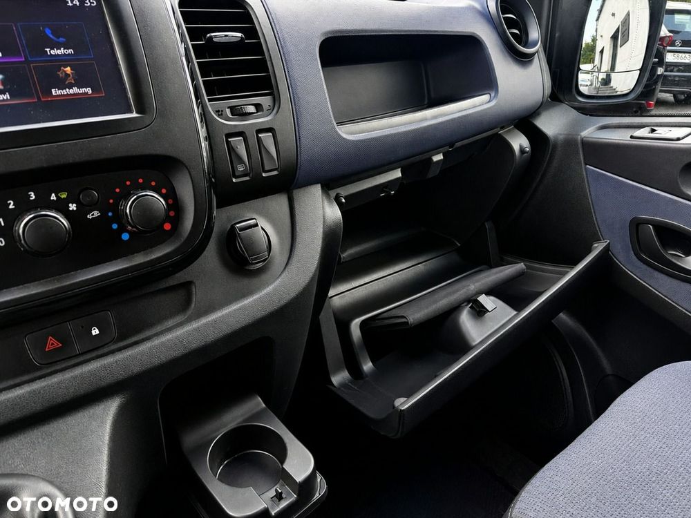 Opel Vivaro - 8