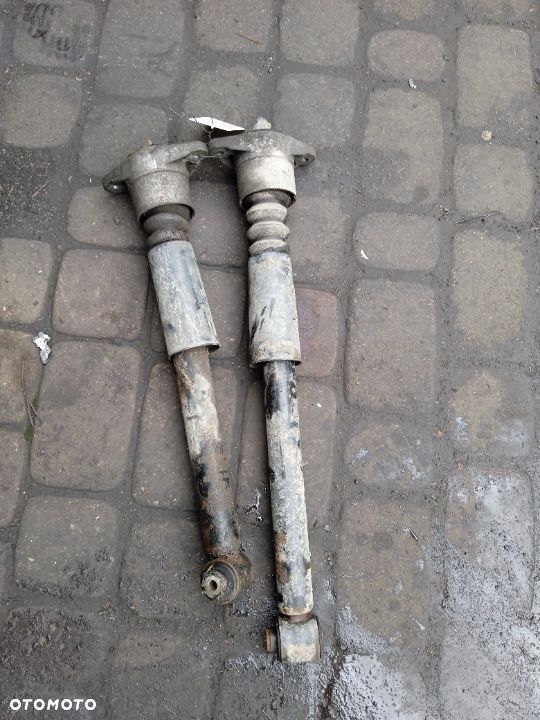 AMORTYZATOR TYLNY VW PASSAT B5 - 1