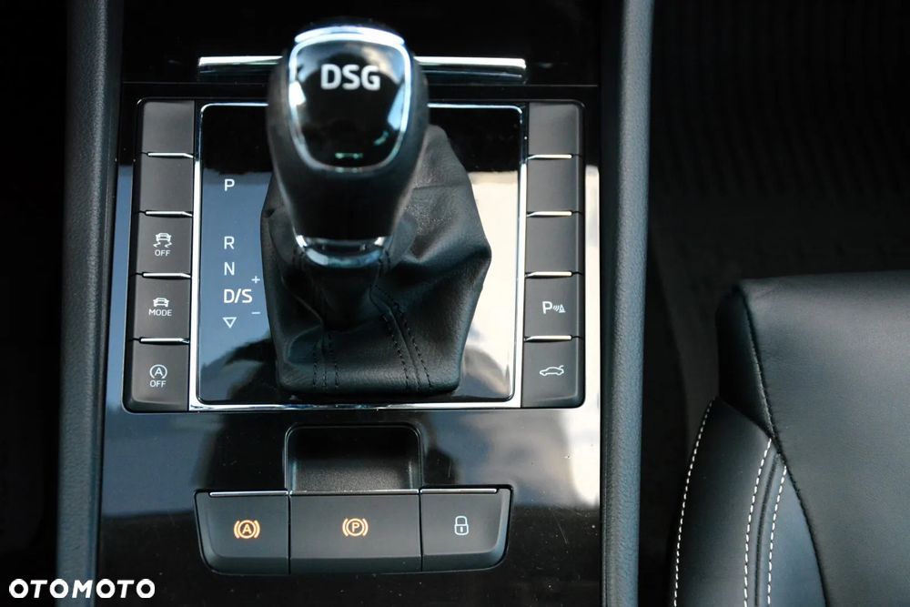 Skoda Superb 2.0 TDI SCR L&K DSG - 34
