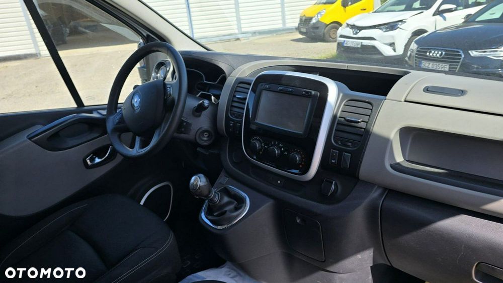 Renault Trafic - 12