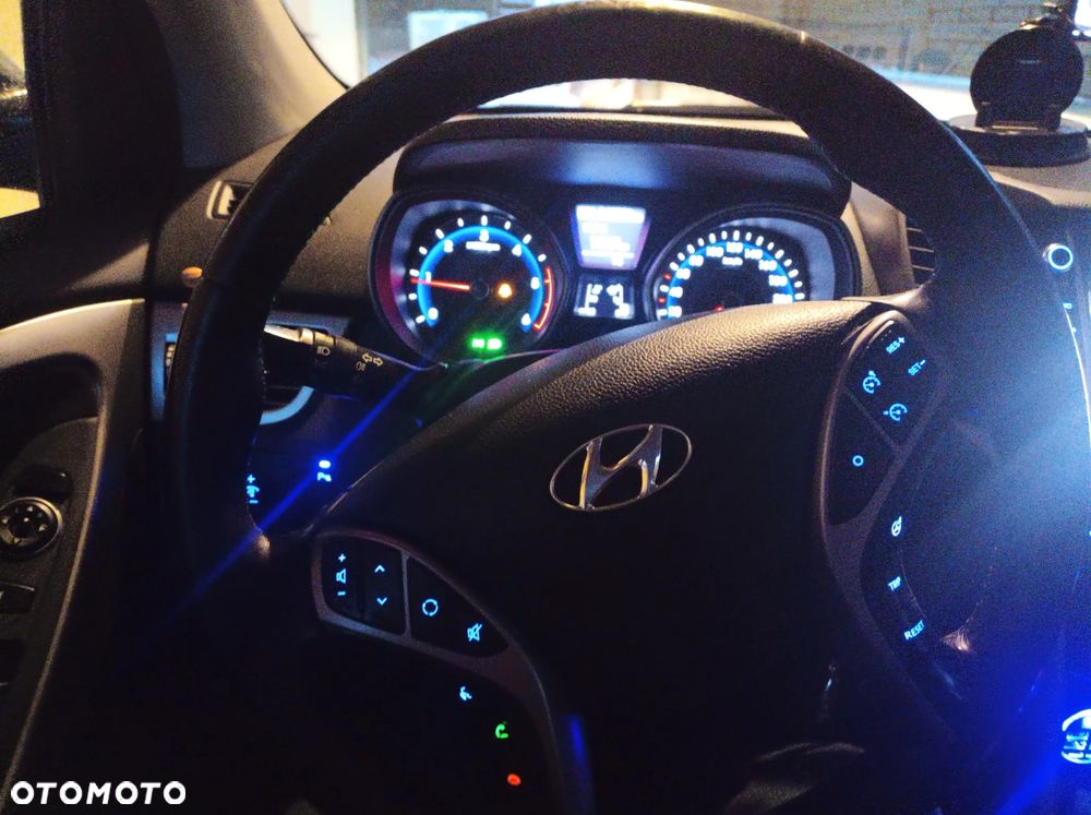 Hyundai i30 1.6 CRDi Classic + - 23