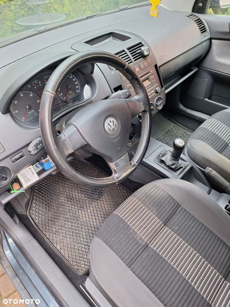 Volkswagen Polo 1.4 TDI Comfortline - 4