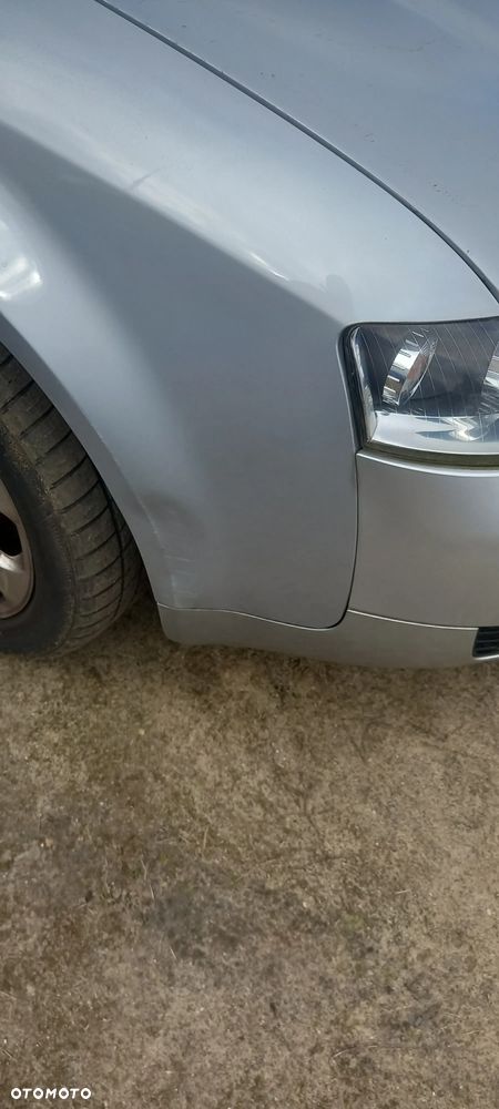 Błotnik przód przedni prawy Audi A4B6 Sedan LY7W - 2