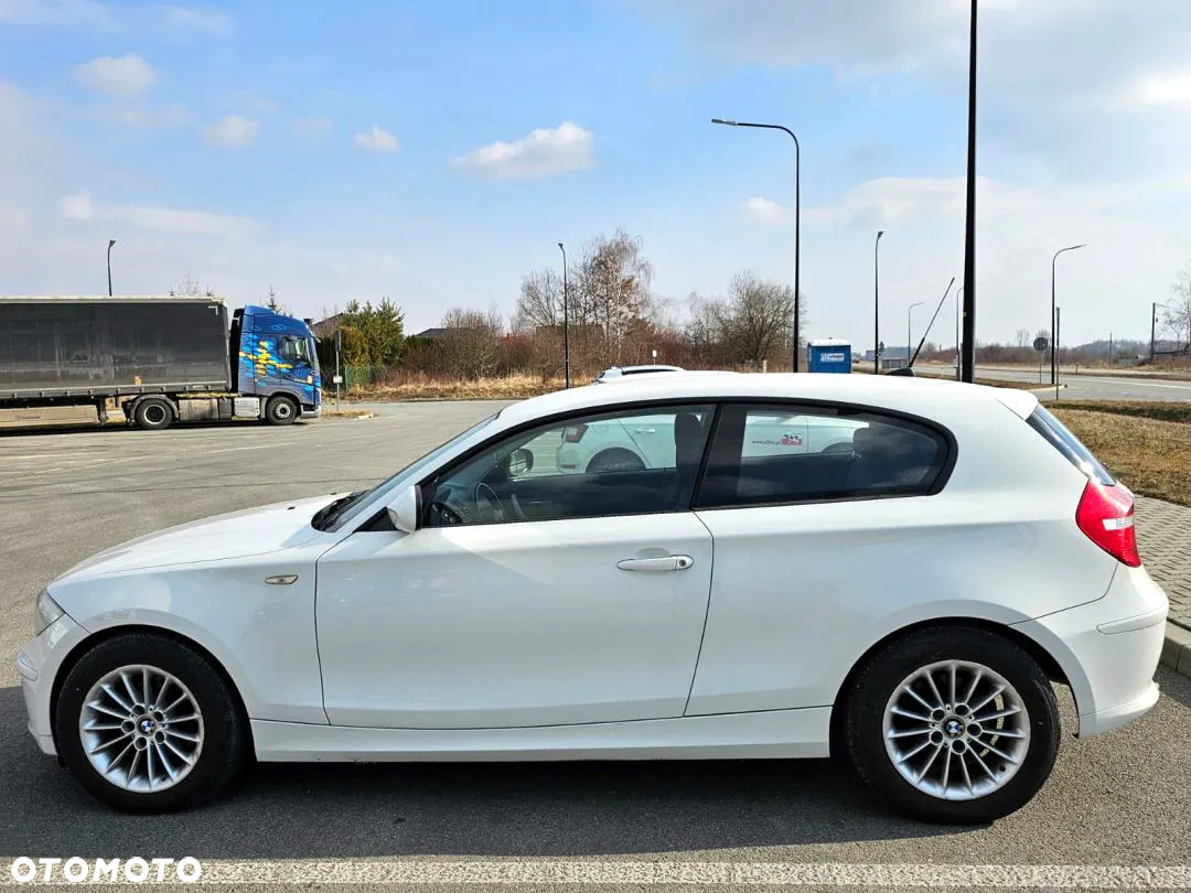 BMW Seria 1 116d - 5