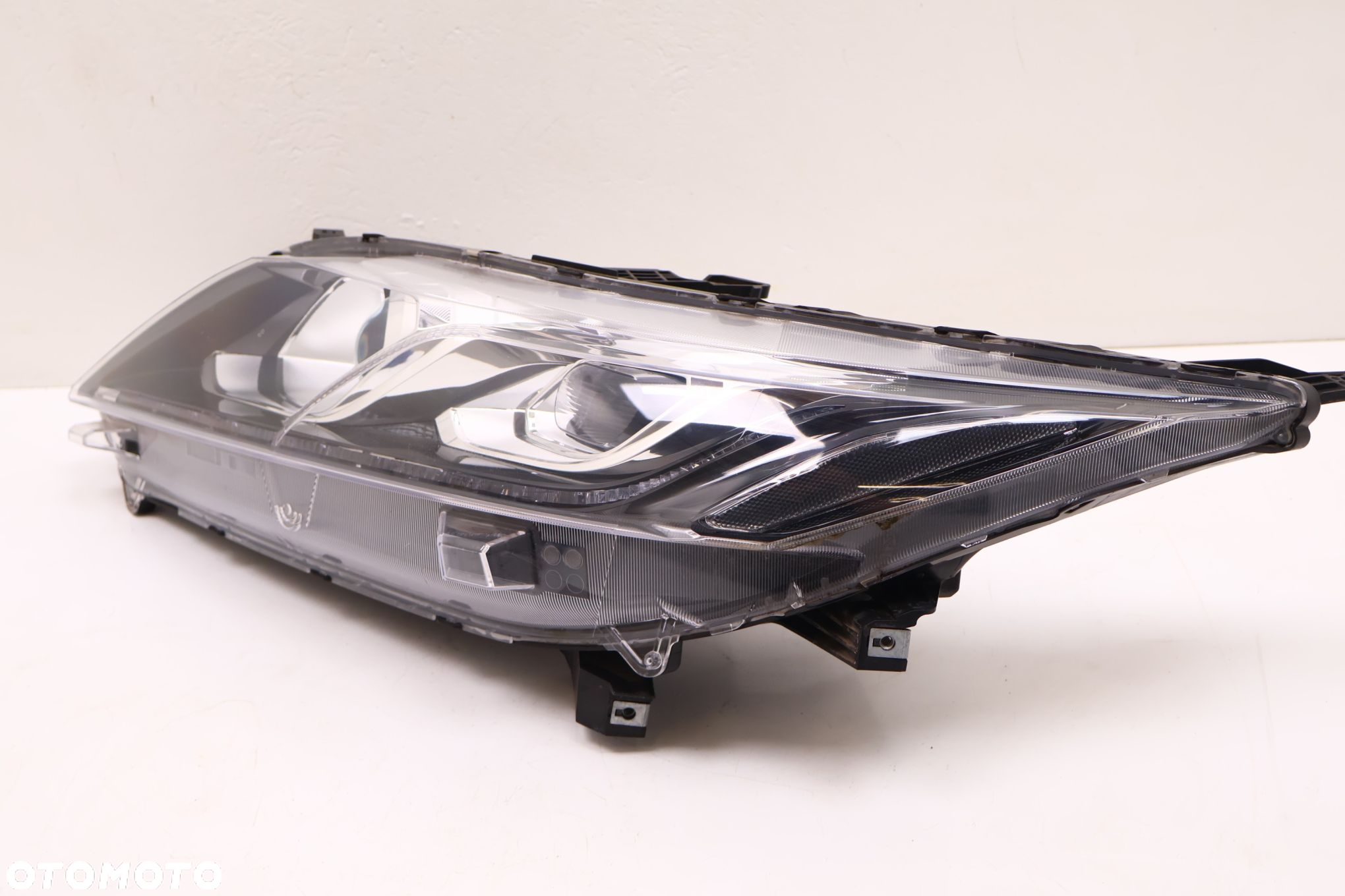 MITSUBISHI ECLIPSE CROSS LAMPA LEWA PRZÓD FULL LED - 3