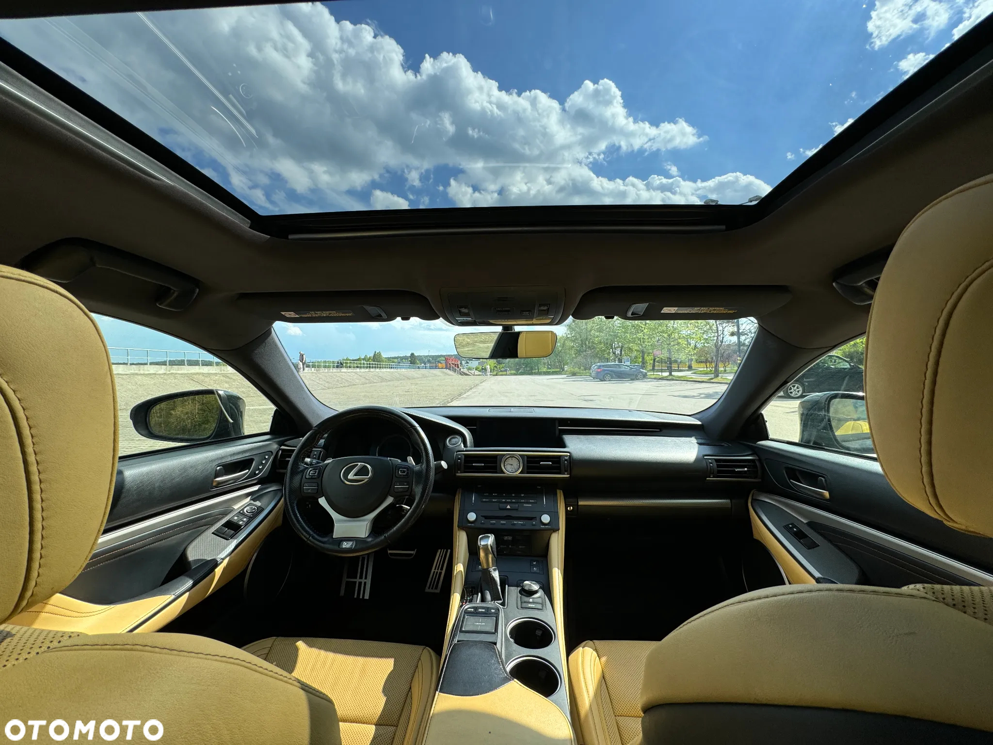 Lexus RC - 18