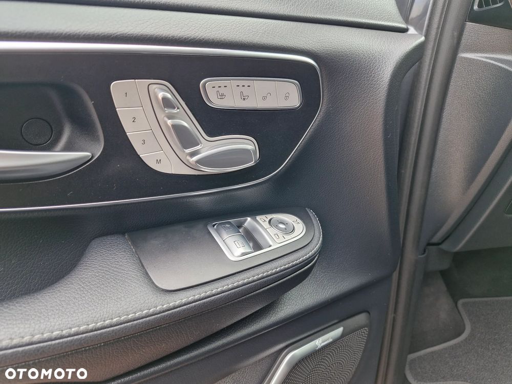 Mercedes-Benz Klasa V 300 d 4-Matic Avantgarde 9G-Tronic (d³ugi) - 11