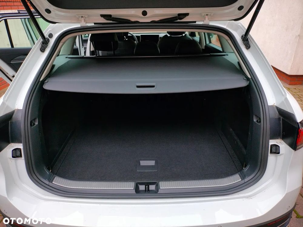Volkswagen Passat - 13