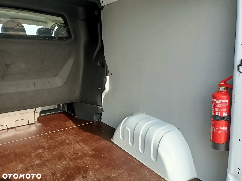 Renault TRAFIC 2.0 DCI LONG 6-OSOBOWO-CIĘŻAROWY - 39