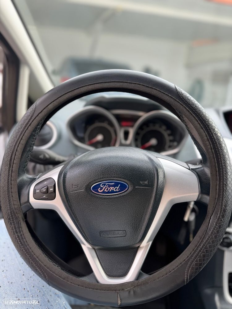 Ford Fiesta 1.25 Trend - 11
