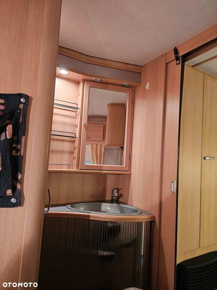 Hobby - TEC 460. DMC-1250. WŁĄCZ  FILMIK ! ŁÓŻKO MAŁŻEŃSKIE. MOTO-MOVER ! NOWY SOLAR. ŁAZIENKA. - 6