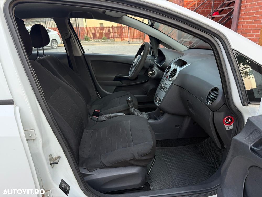 Opel Corsa 1.2 Essentia - 7