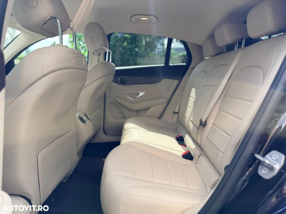 Mercedes-Benz GLC Coupe 200 4MATIC MHEV - 17