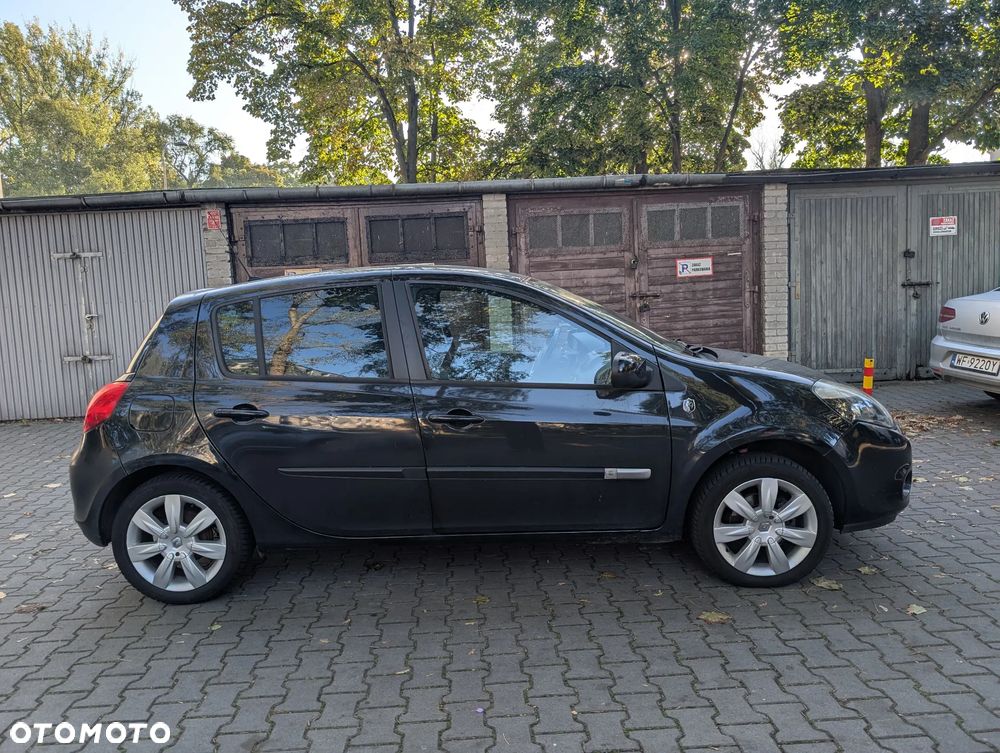 Renault Clio - 2