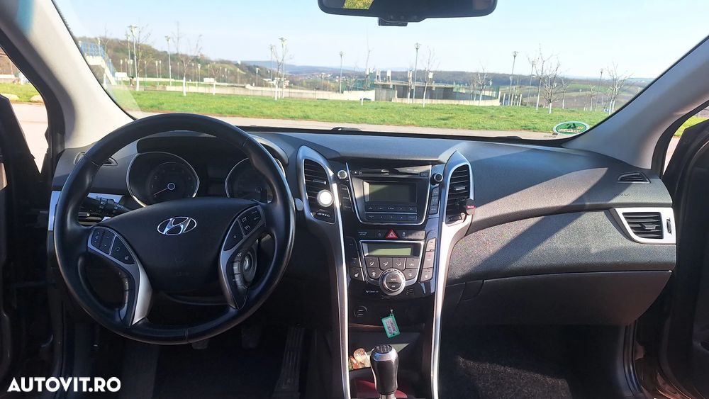 Hyundai i30 1.6 MPi Highway - 7