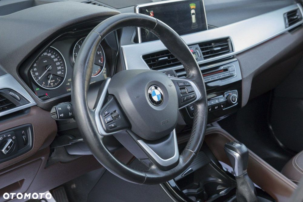 BMW X1 xDrive20d Sport Line - 19