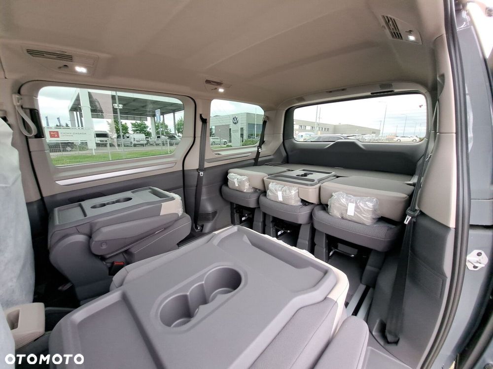 Volkswagen Multivan - 20