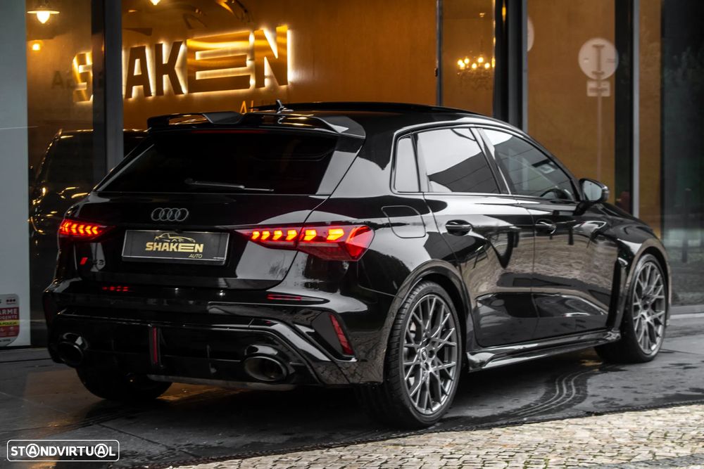 Audi RS3 Sportback 2.5 TFSI quattro S tronic - 4