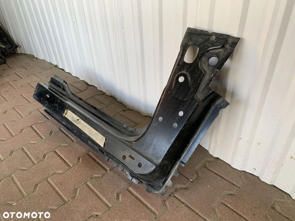 VOLVO C30 PRÓG PRAWY SŁUPEK POSZYCIE PRAWE NOWY - 2