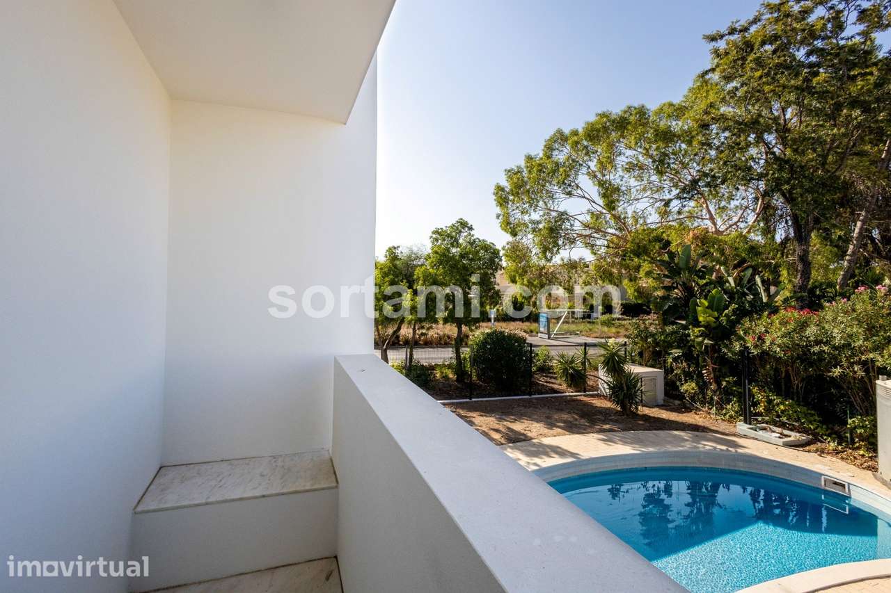 Moradia Isolada T2+1 Venda em Quarteira,Loulé - Grande imagem: 4/24