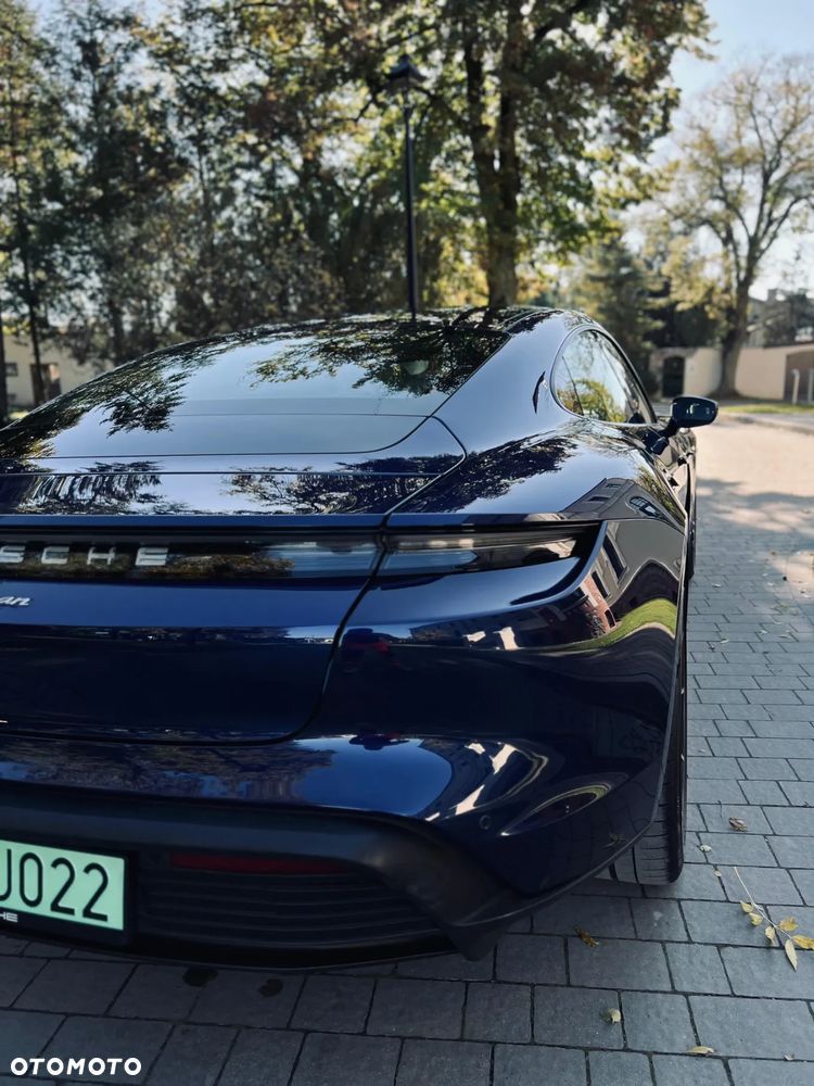 Porsche Taycan 89kWh - 12