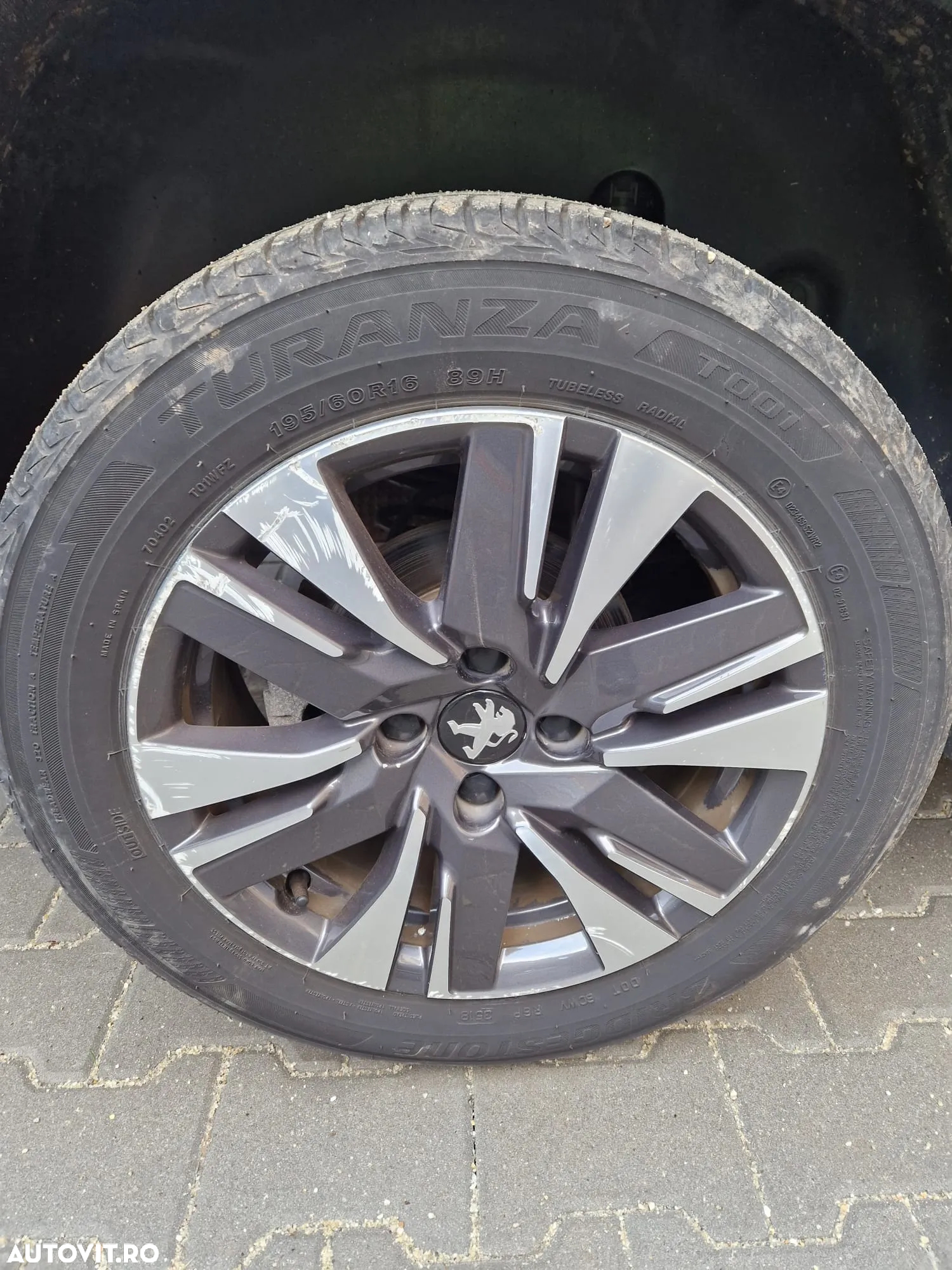Peugeot 2008 PureTech 110 Stop&Start EAT6 Allure - 12