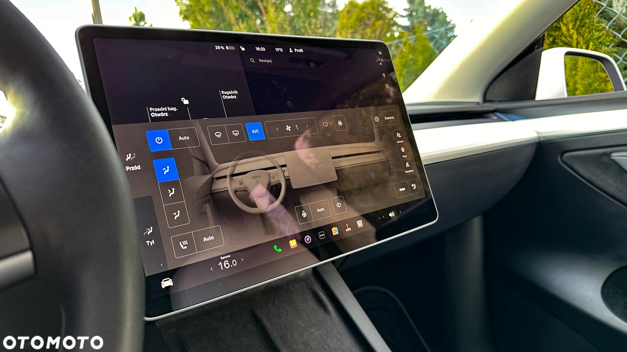 Tesla Y Model Performance Dual Motor AWD - 27