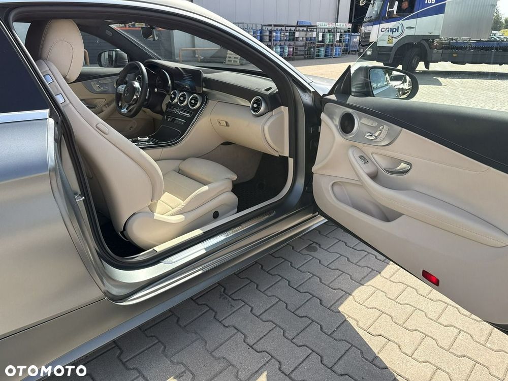 Mercedes-Benz Klasa C 200 9G-TRONIC - 16