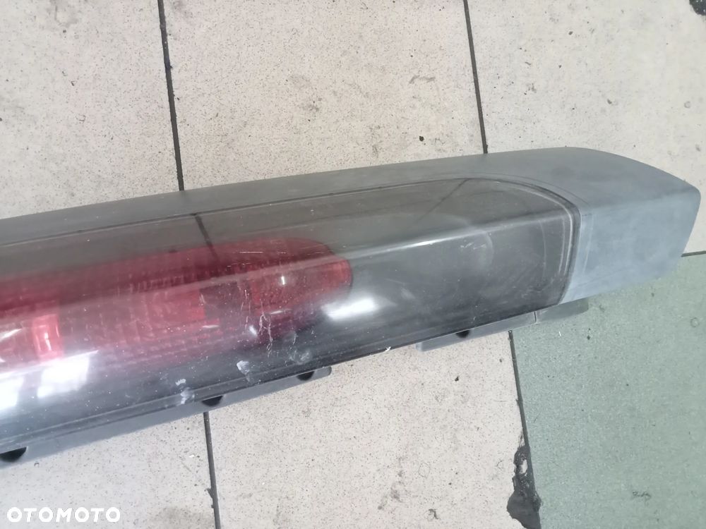 lampa lewa prawa  tył vivaro 1 - 7
