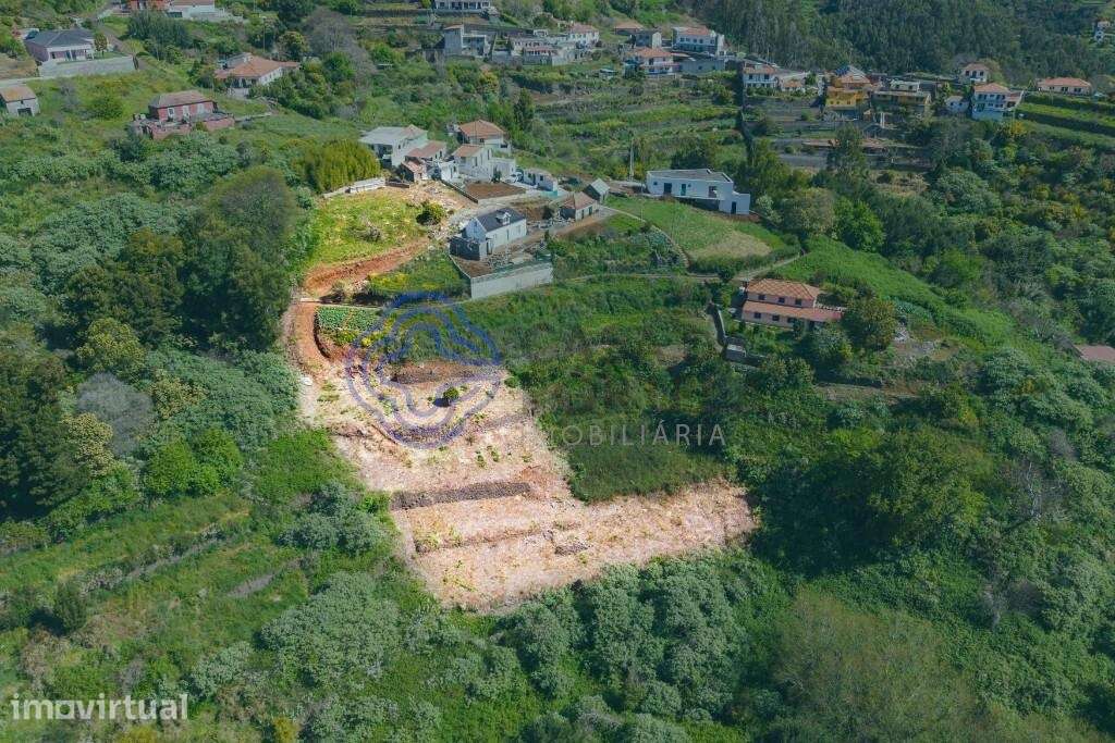 Terreno Misto com Capacidade Construtiva — Fonte dos Almocreves, Santa - Grande imagem: 2/19