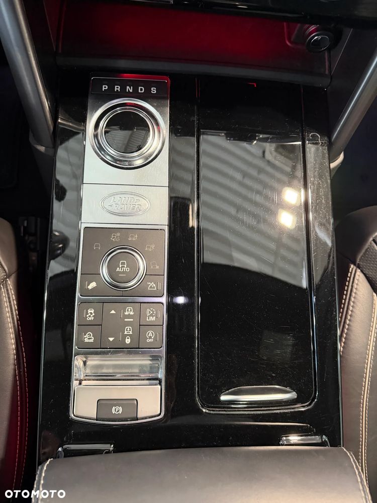 Land Rover Discovery 3.0 Td6 SkyView Edition - 36