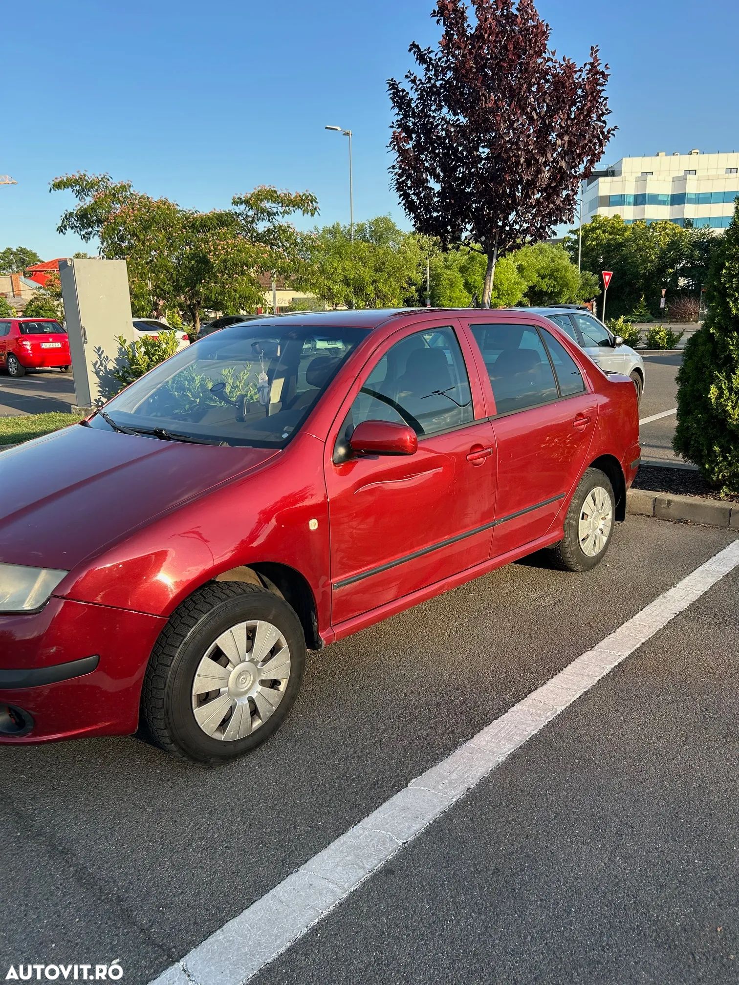 Skoda Fabia Sedan 1.2 Ambiente - 1
