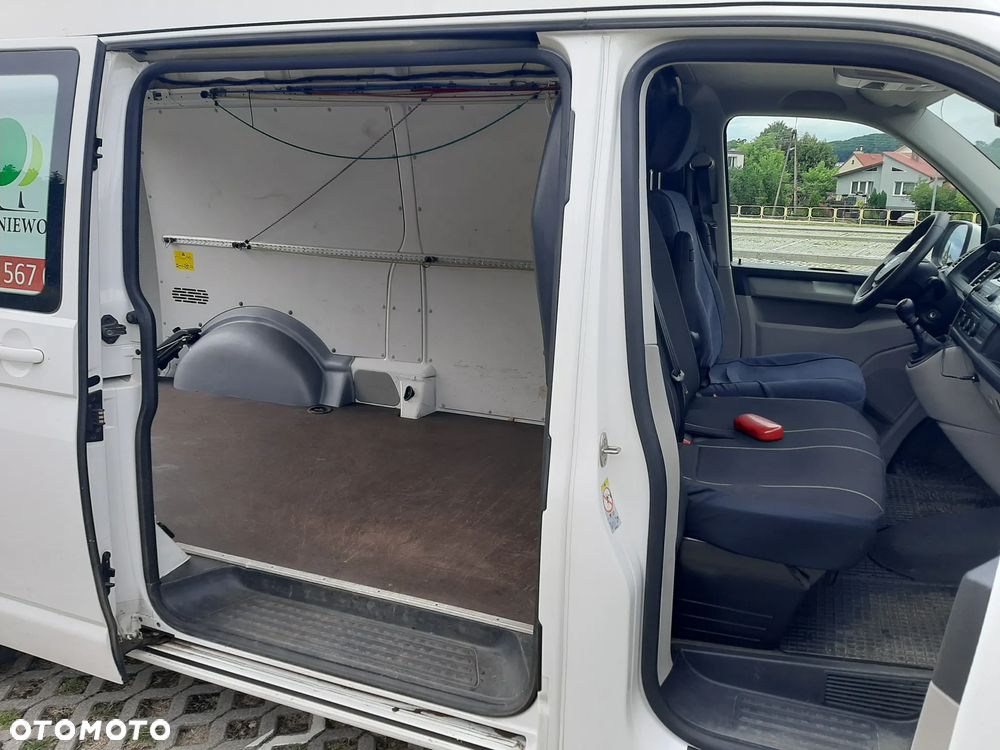 Volkswagen Transporter L2H2 4Motion - 10