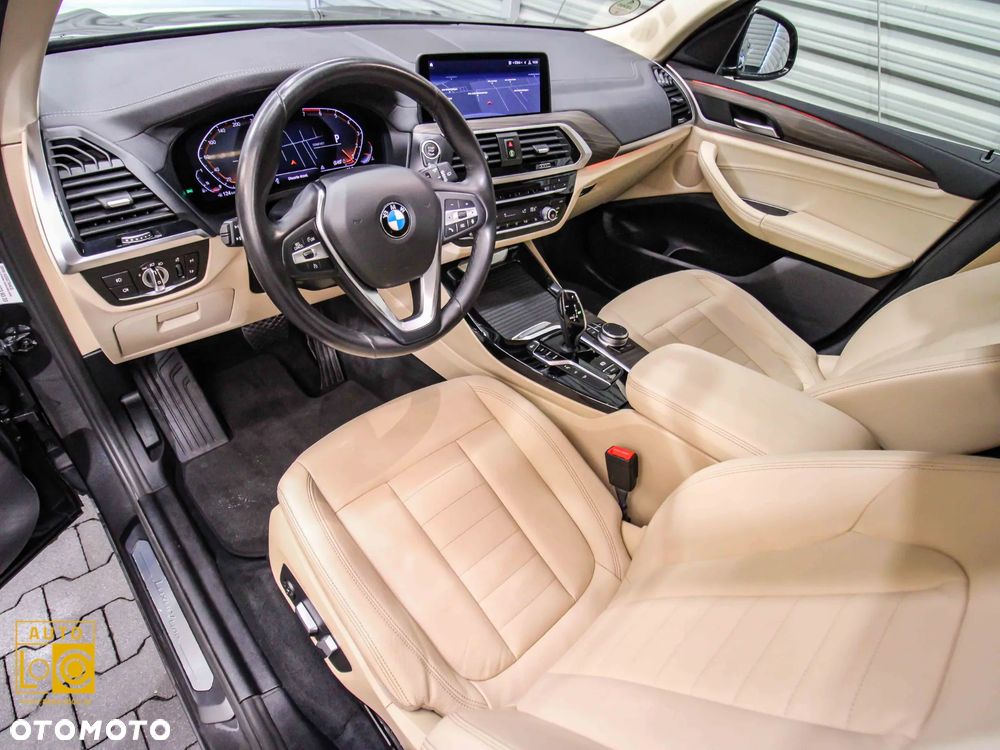 BMW X3 xDrive20i Luxury Line - 18
