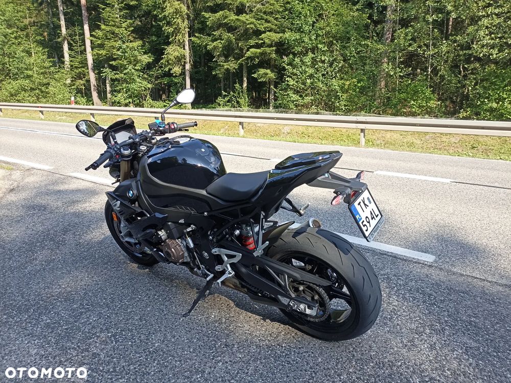 BMW S - 15