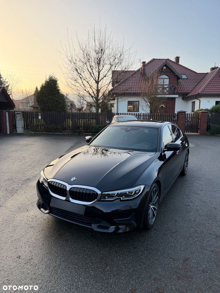 BMW Seria 3 330i Sport Line - 1