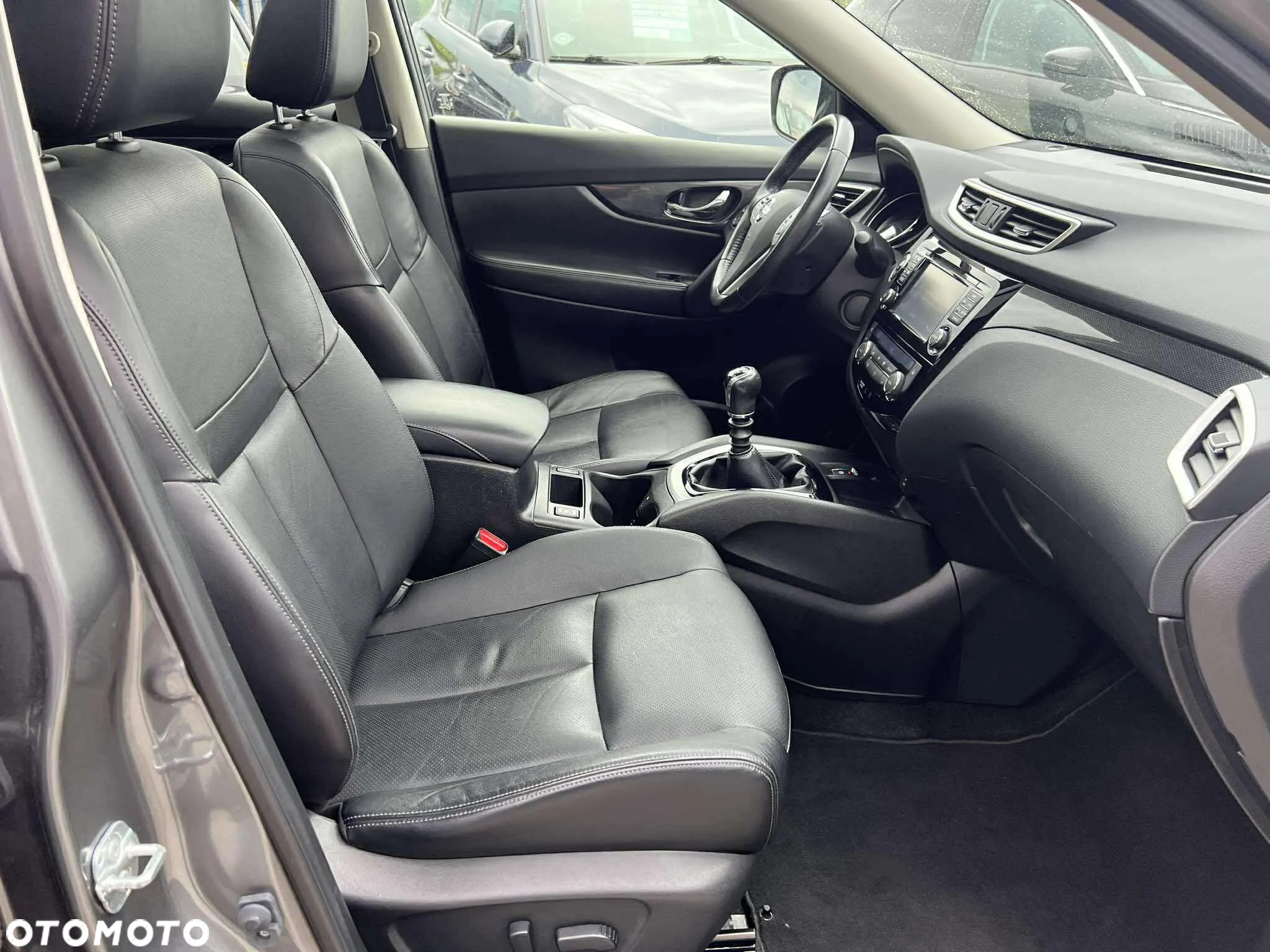 Nissan X-Trail 1.6 DIG-T Tekna - 24