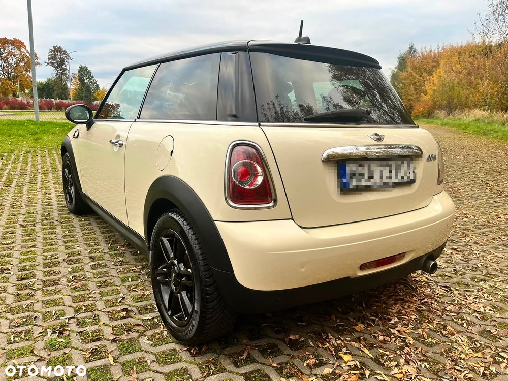 MINI Cooper 50 Mayfair - 3