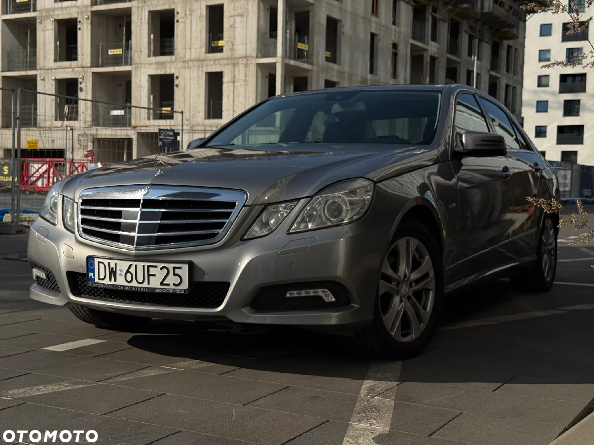 Mercedes-Benz Klasa E 200 CGI BlueEFFICIENCY Automatik Avantgarde - 6
