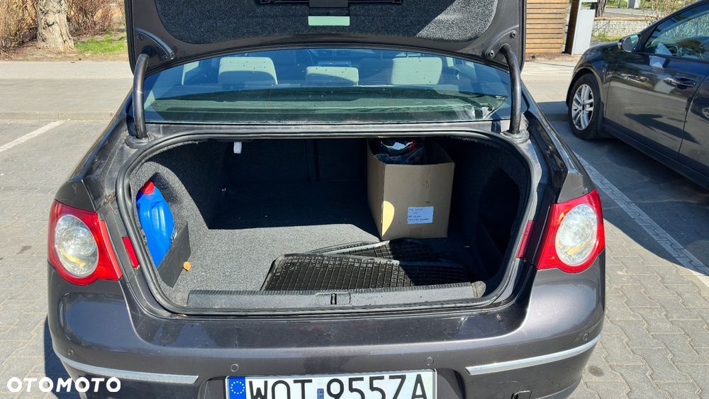 Volkswagen Passat 2.0 TDI DPF DSG Comfortline - 17
