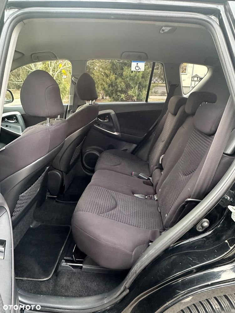 Toyota RAV4 - 15