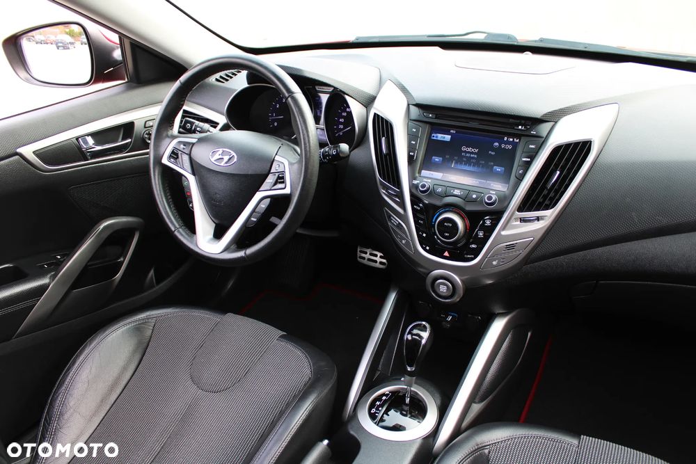 Hyundai Veloster - 15