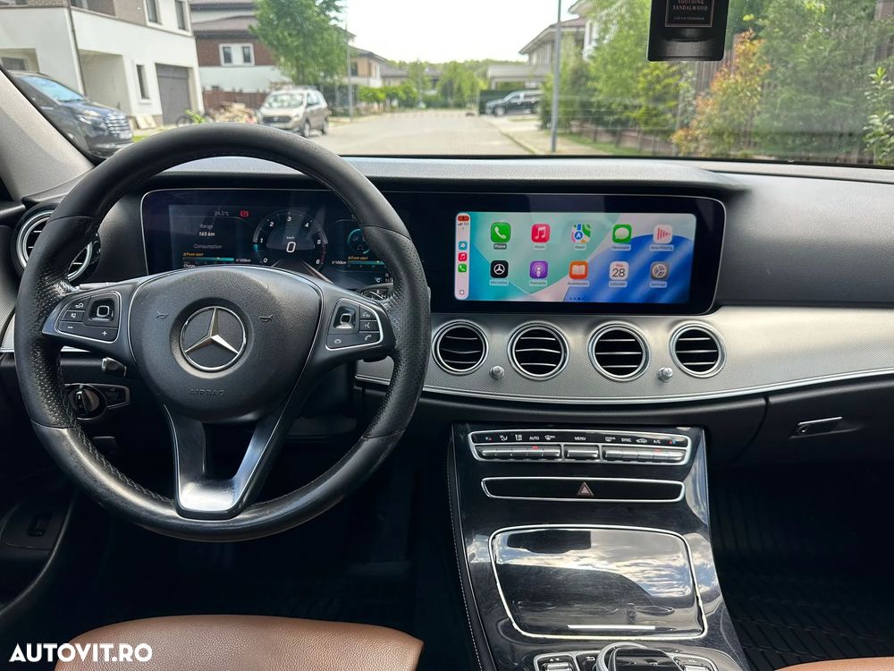 Mercedes-Benz E 220 d Aut. - 12