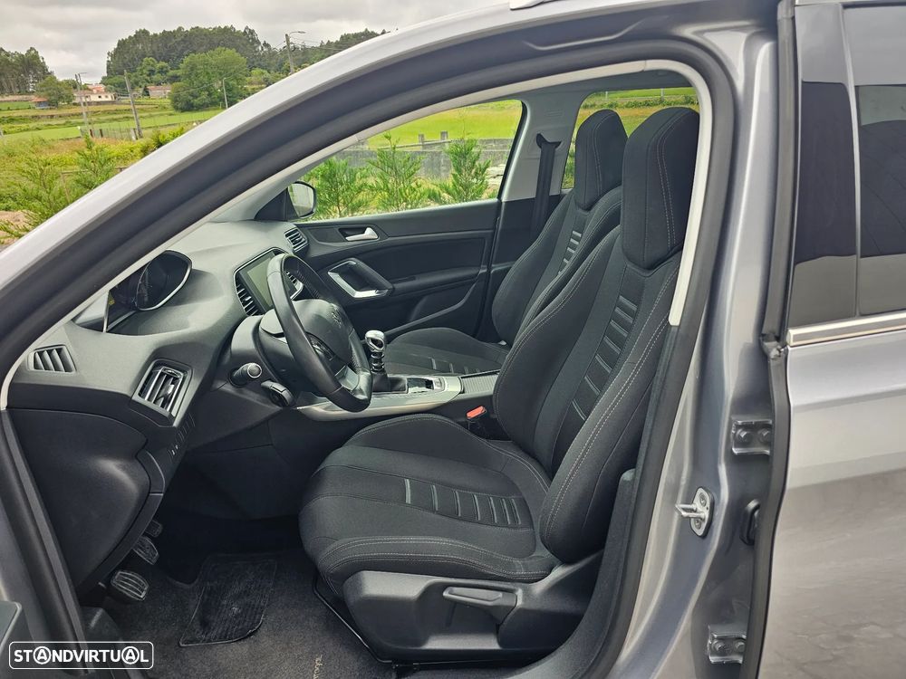 Peugeot 308 SW 1.6 e-HDi Allure J17 - 10