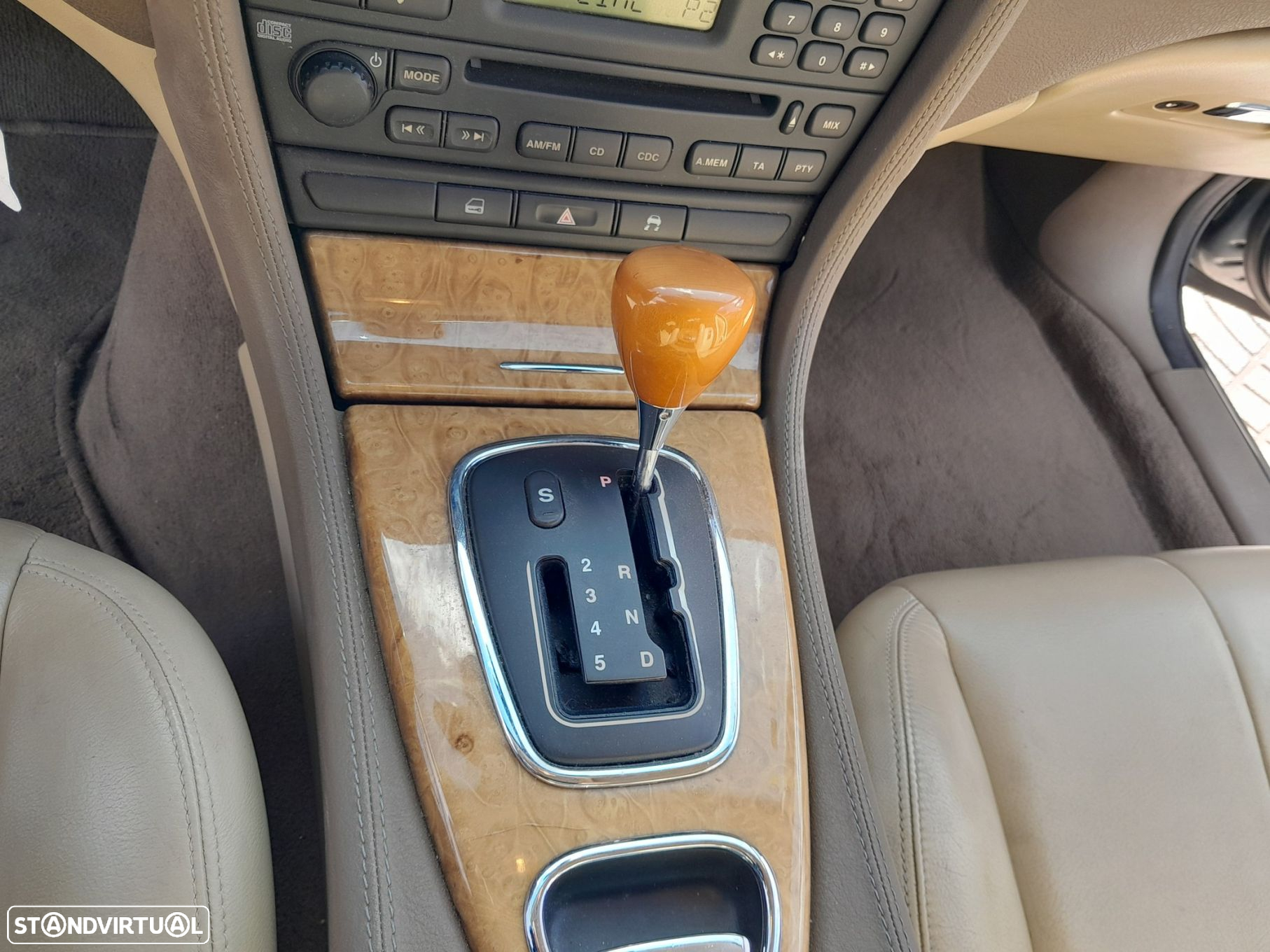 Jaguar S-Type 2.7 D V6 Executive Auto. - 34
